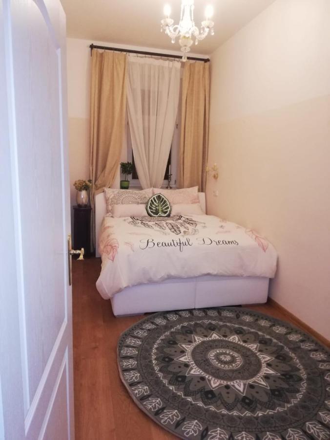 Apartment In City Centre Praha Bagian luar foto